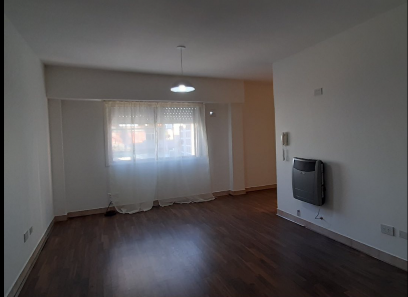 Hermoso departamento centrico reciclado.