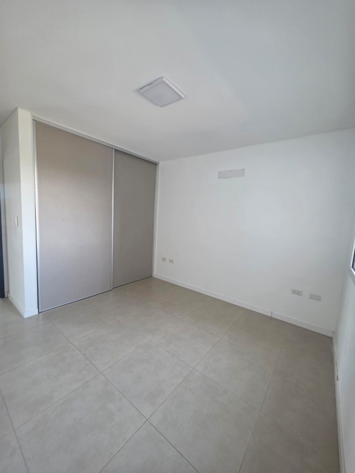 Alquiler Departamento 2 Dorm. con Cochera - Edificio Gatica 498
