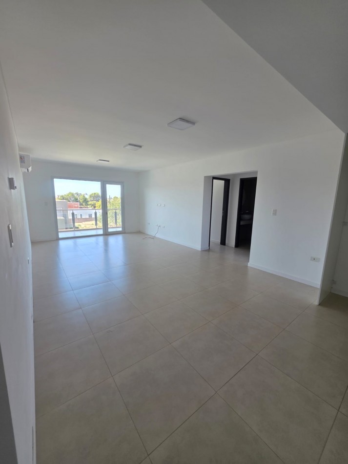 Alquiler Departamento 2 Dorm. con Cochera - Edificio Gatica 498