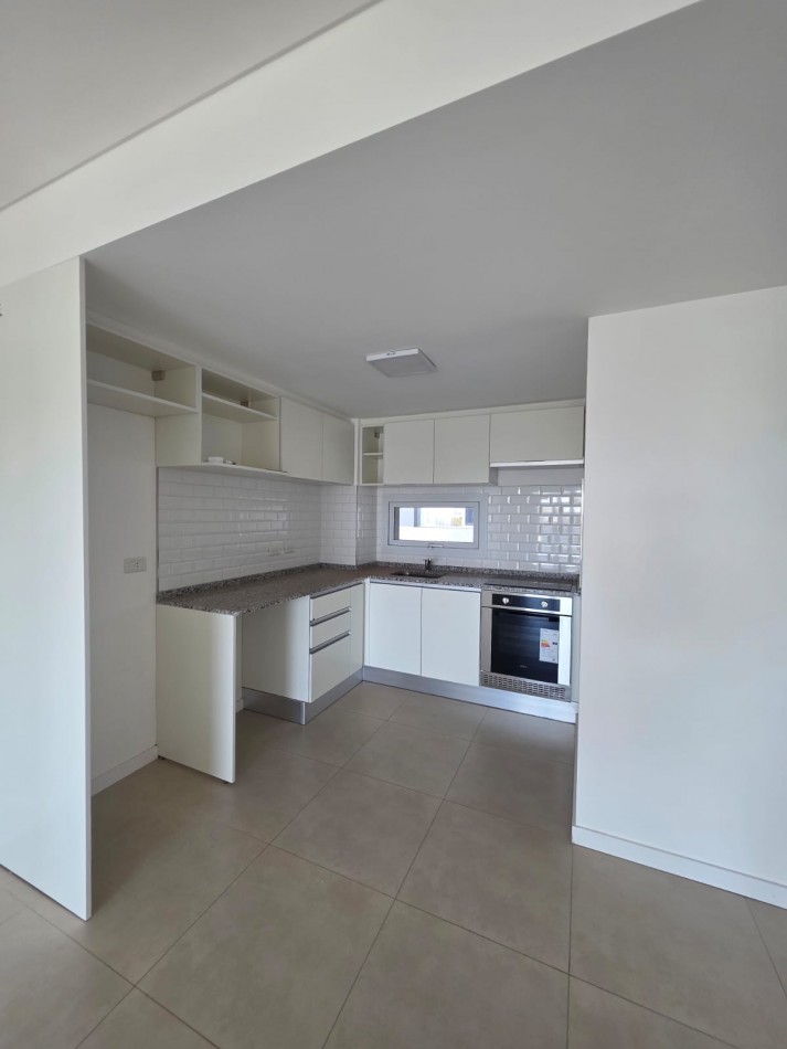 Alquiler Departamento 2 Dorm. con Cochera - Edificio Gatica 498