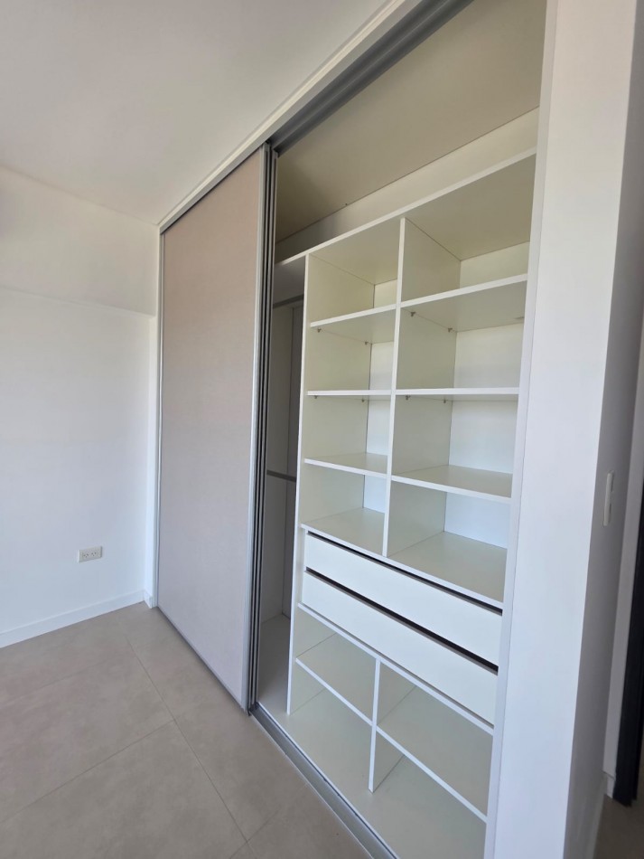 Alquiler Departamento 2 Dorm. con Cochera - Edificio Gatica 498