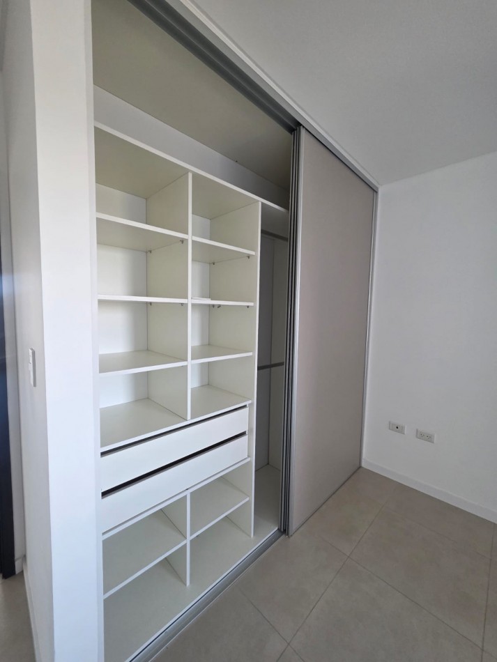 Alquiler Departamento 2 Dorm. con Cochera - Edificio Gatica 498