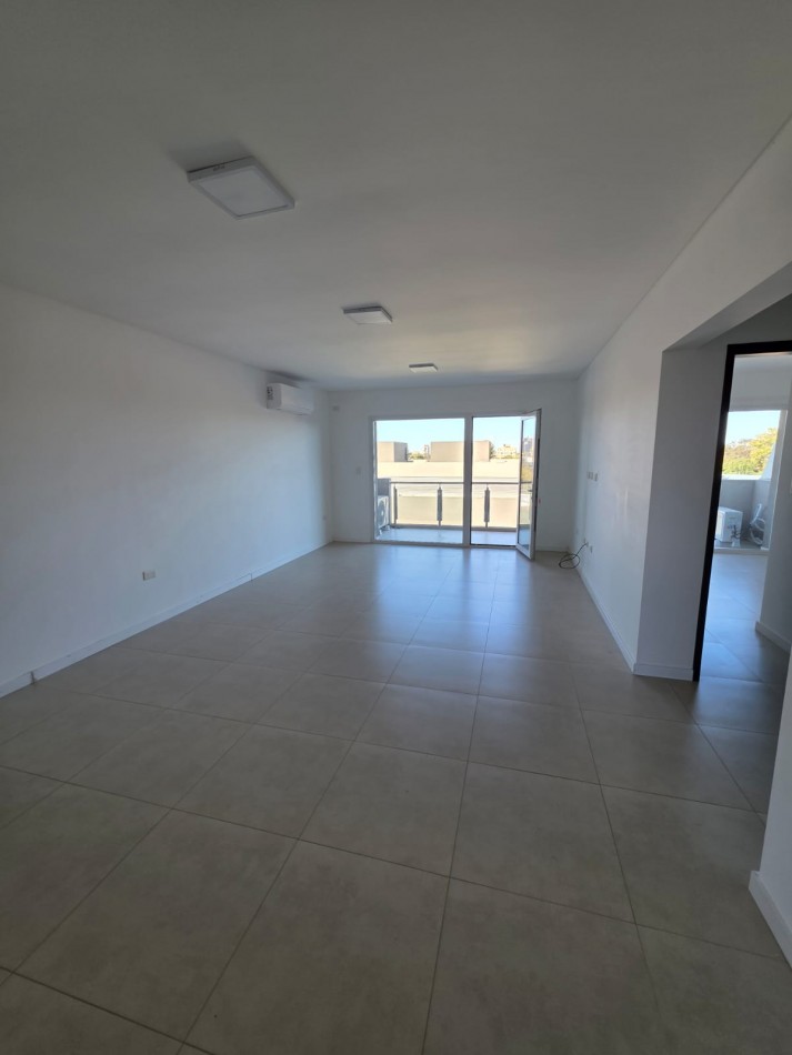 Alquiler Departamento 2 Dorm. con Cochera - Edificio Gatica 498