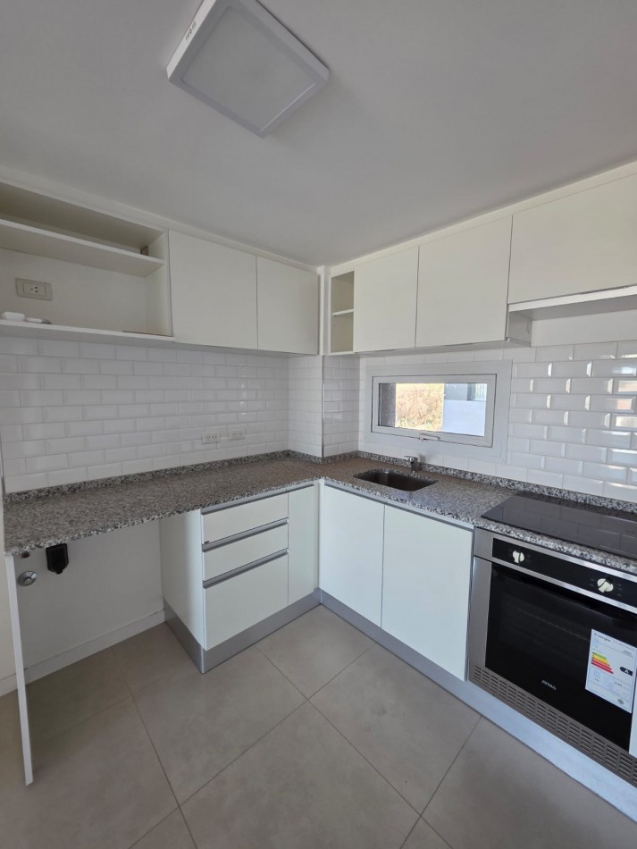 Alquiler Departamento 2 Dorm. con Cochera - Edificio Gatica 498