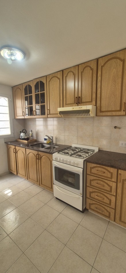 Duplex cuatro dormitorios c/garage en complejo cerrado, Barrio Cumelen