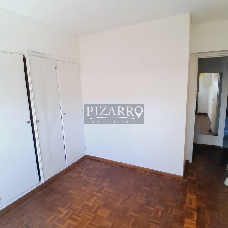 Venta Departamento tres dormitorios con lavadero centrico