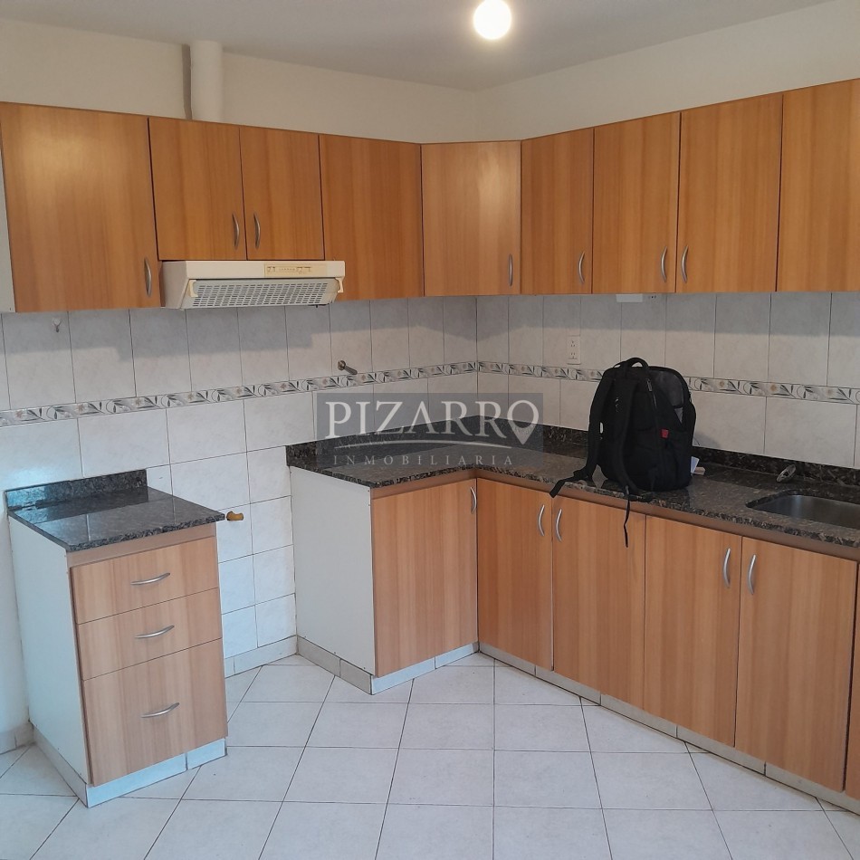 Alquiler Duplex 3 Dorm. - Patio y Cochera | Catriel Al 200