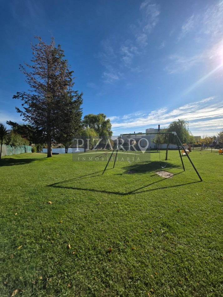 Duplex tres Dormitorios Barrio Naturaleza La Peregrina