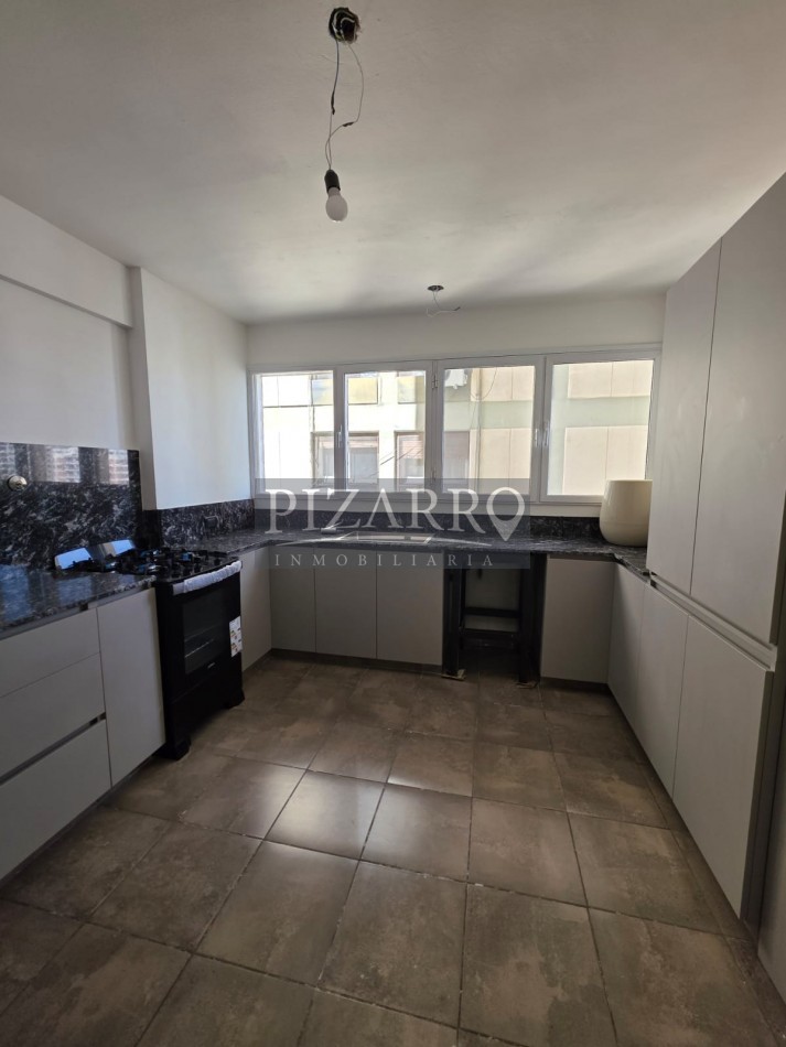 Departamento de 2 Dorm. - Av Argentina 175 - Galeria Jardin