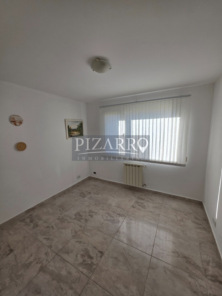 Duplex 4 Dormitorios - Barrio La Peregrina