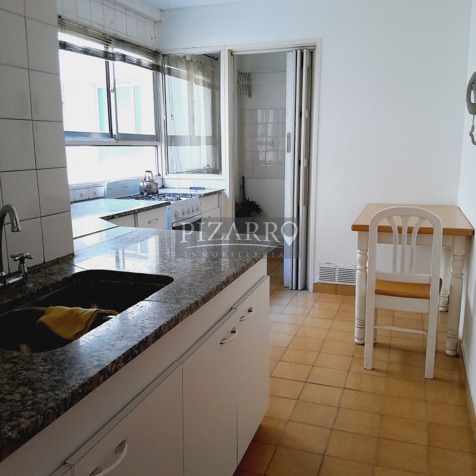 Venta Departamento tres dormitorios con lavadero centrico