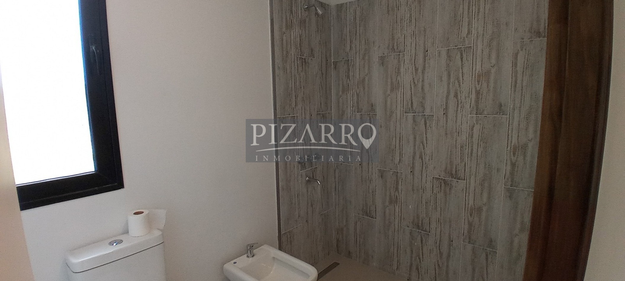 Duplex Tres Dormitorios, Barrio Tierra Mansa, Centenario.