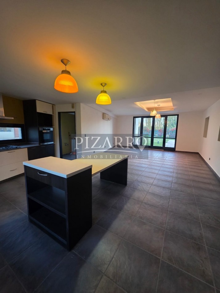 Venta Casa 4 dorm. Comahue Golf Club Neuquen - APTA CREDITO