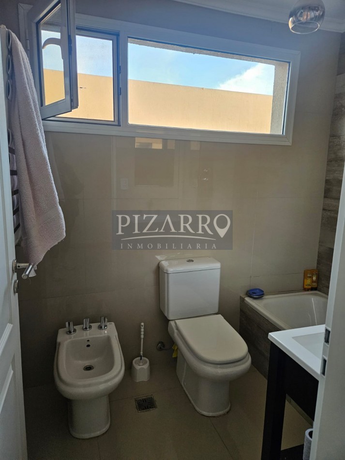 Venta Casa 3 dorm. Barrio Privado La Zagala