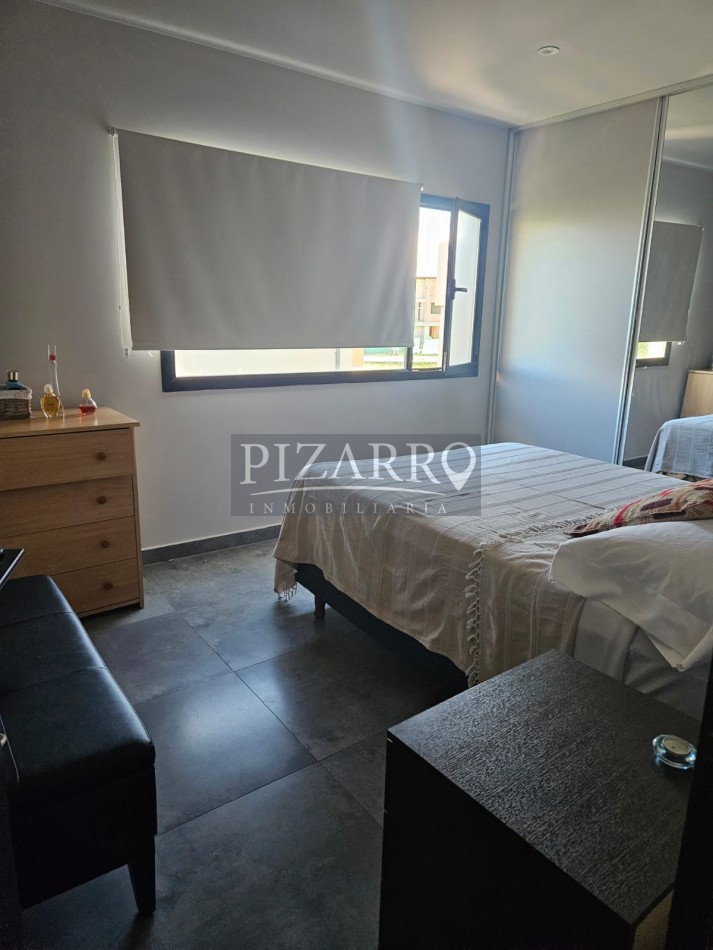 Duplex de 2 dormitorios + escritorio en B° La Peregrina