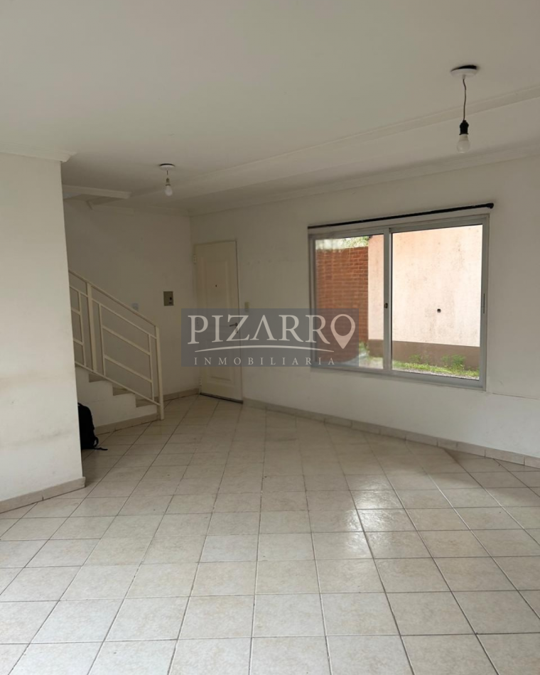 Duplex 2 Dorm. - Patio y Cochera | Catriel Al 200