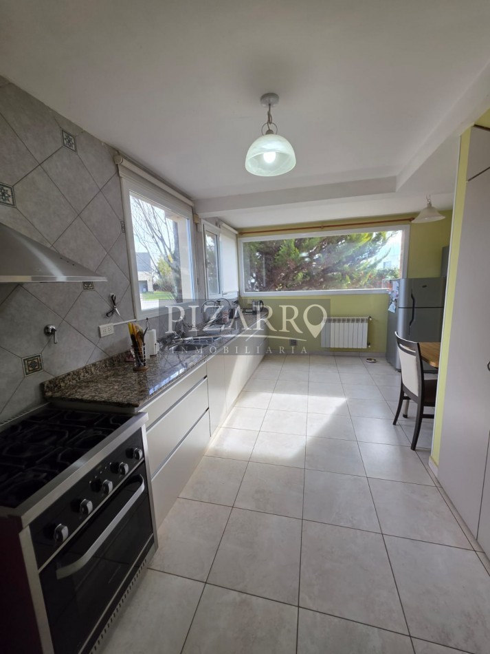Casa en Barrio Privado La Zagala