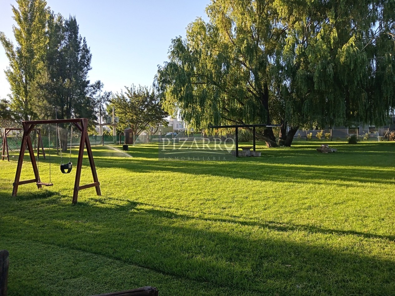 Venta Lote esquina frente al rio y fondo de laguna La Zagala