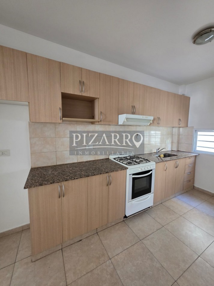 Departamento de un dormitorio - calle Roca 1856.