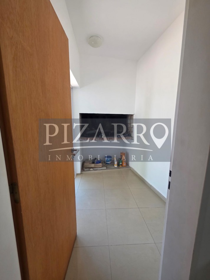 Venta Casa tres dorm. con piscina B° La Zagala - Apta credito