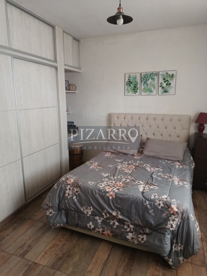 Hermosa Casa de 2 Dorm. en Barrio La Peregrina