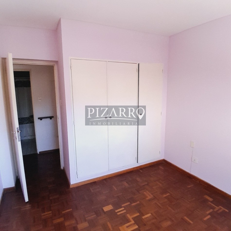 Venta Departamento tres dormitorios con lavadero centrico