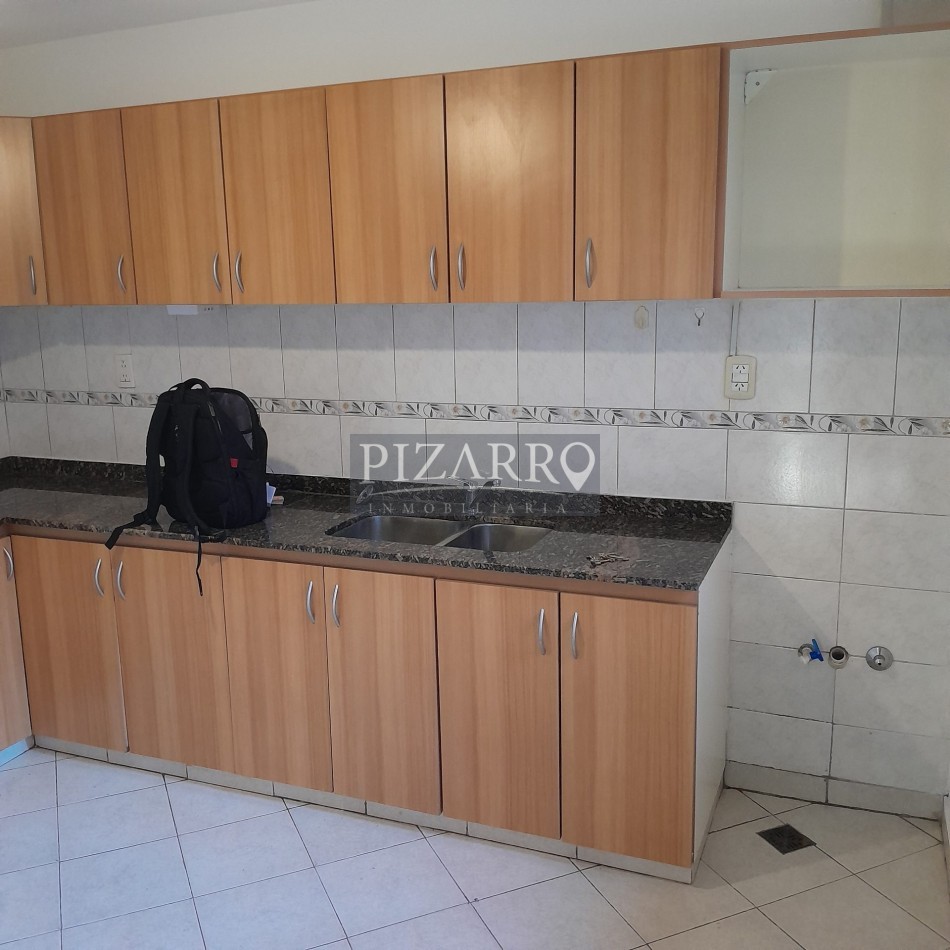Alquiler Duplex 3 Dorm. - Patio y Cochera | Catriel Al 200