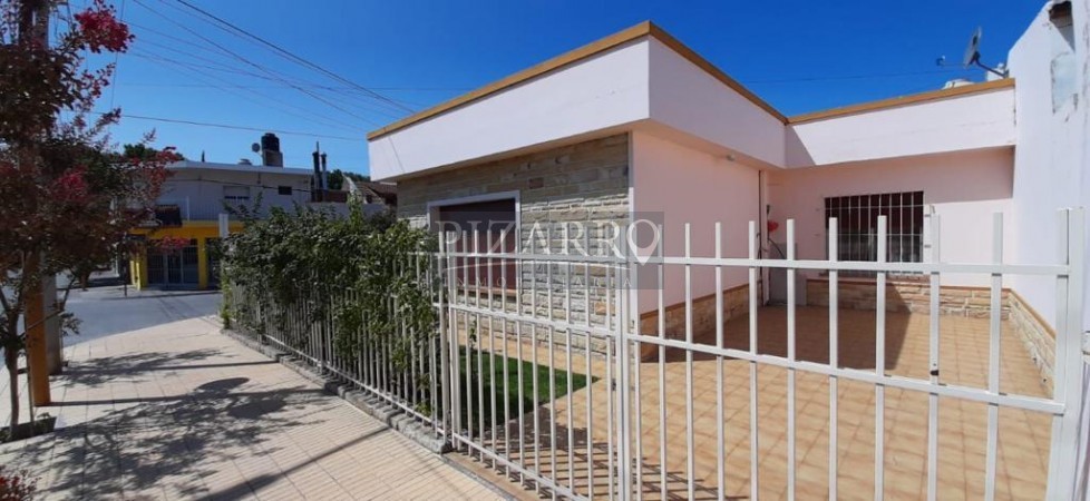 Hermosa casa en Villa Regina