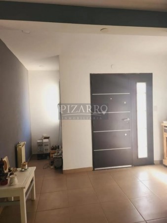 Casa tres dormitorios Barrio Cerrado La Peregrina