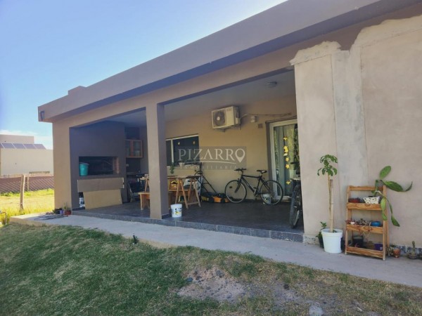 Casa tres dormitorios Barrio Cerrado La Peregrina