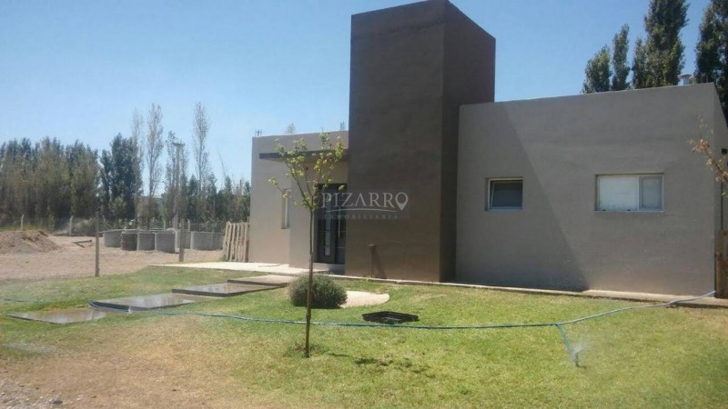 Casa tres dormitorios Barrio Cerrado La Peregrina