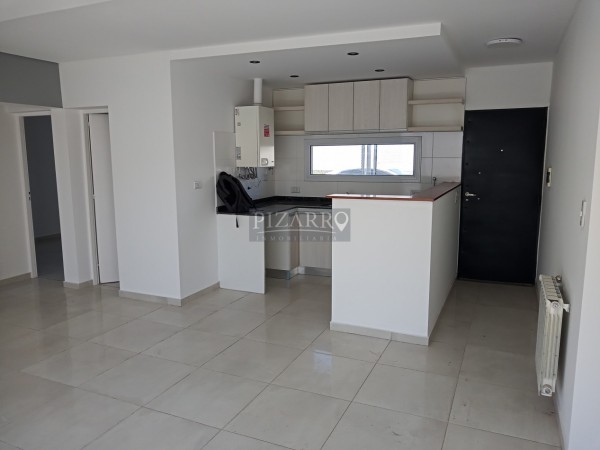 Hermoso Duplex de tres dormitorios en Barrio Perticone, Centenario.