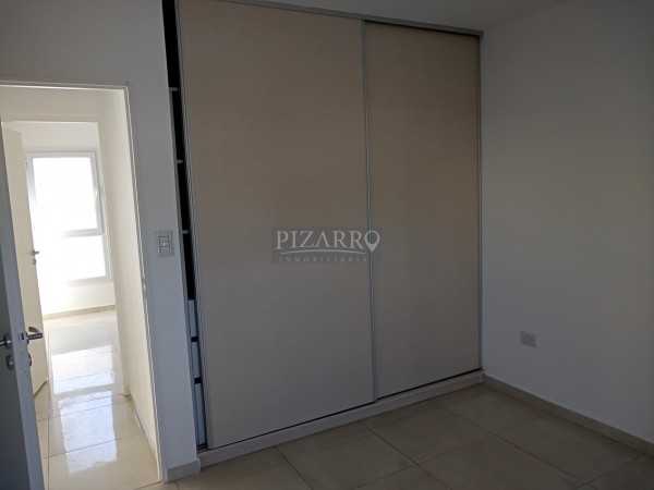 Hermoso Duplex de tres dormitorios en Barrio Perticone, Centenario.