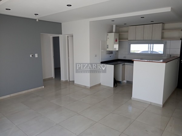 Hermoso Duplex de tres dormitorios en Barrio Perticone, Centenario.