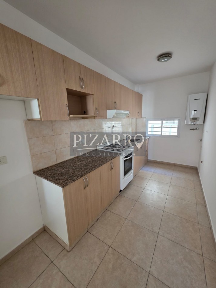 Departamento de un dormitorio - calle Roca 1856.