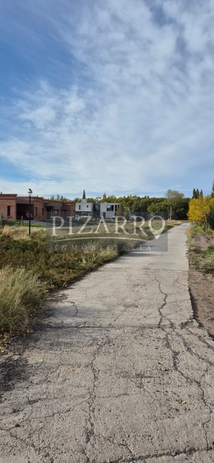 Venta Lotes en Barrio El Vergel (entre Neuquen y Centenario)