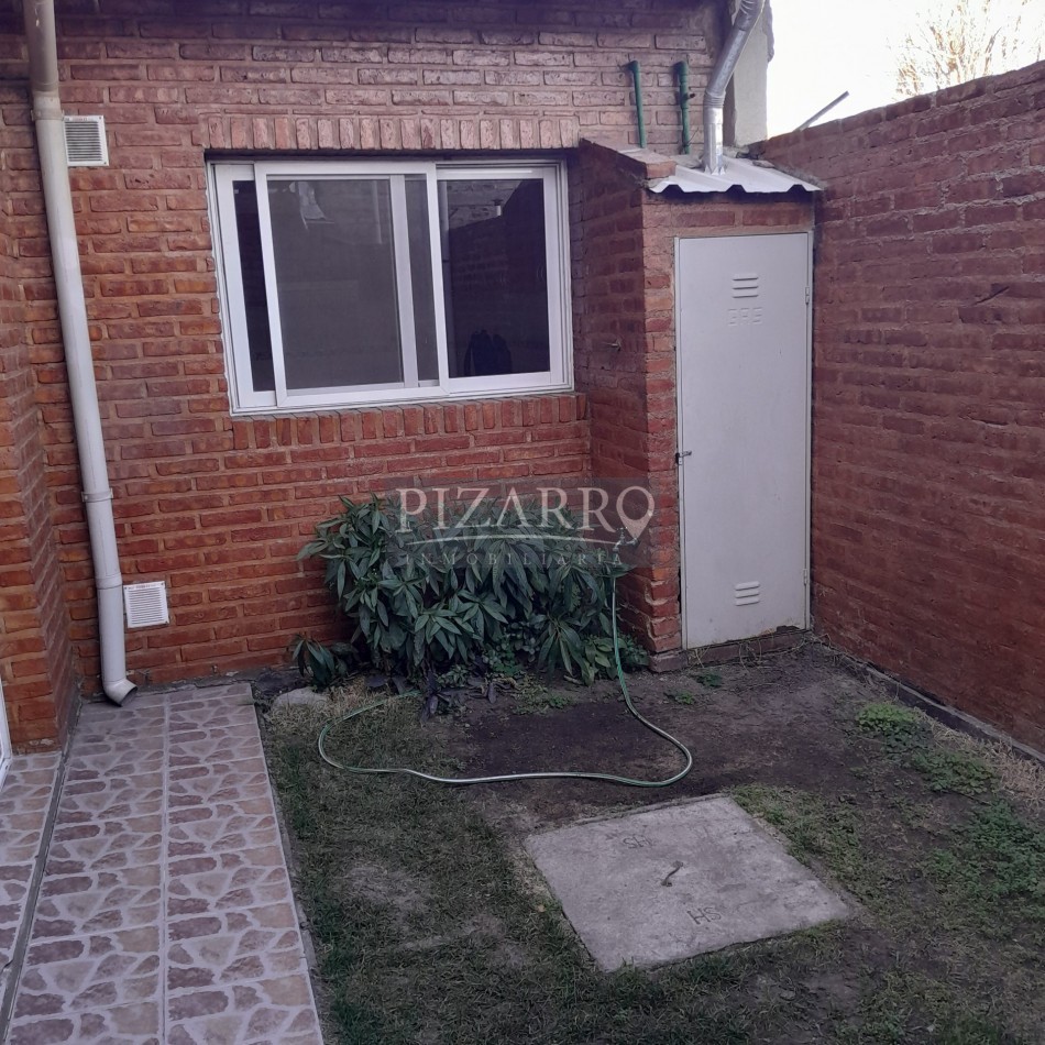 Alquiler Duplex 3 Dorm. - Patio y Cochera | Catriel Al 200