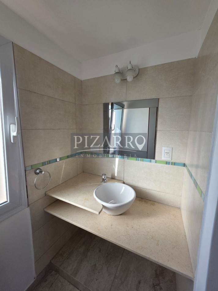 Duplex 4 Dormitorios - Barrio La Peregrina