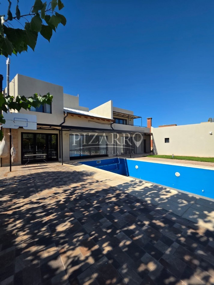 Venta Casa 4 dorm. Comahue Golf Club Neuquen - APTA CREDITO