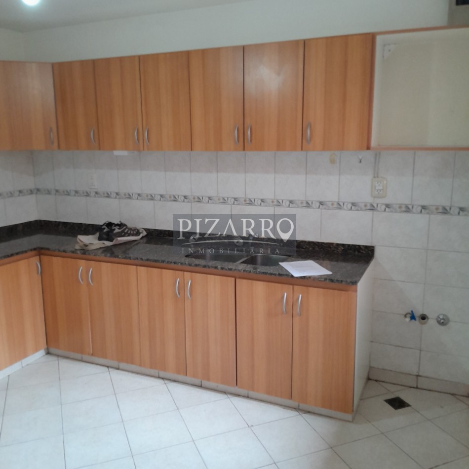 Duplex 2 Dorm. - Patio y Cochera | Catriel Al 200
