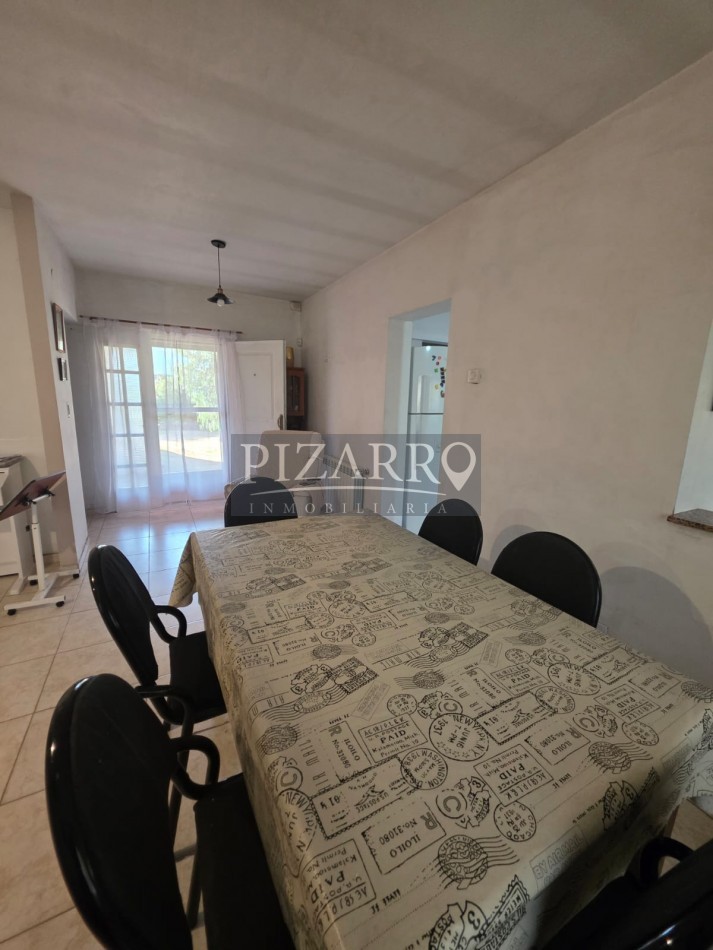 Hermosa Casa de 2 Dorm. en Barrio La Peregrina
