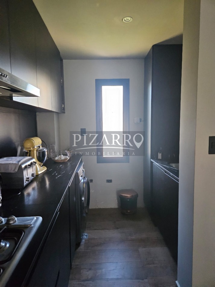 Duplex de 2 dormitorios + escritorio en B° La Peregrina
