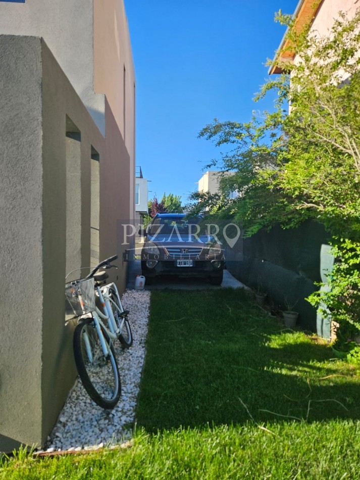 Hermoso Duplex barrio privado La Peregrina