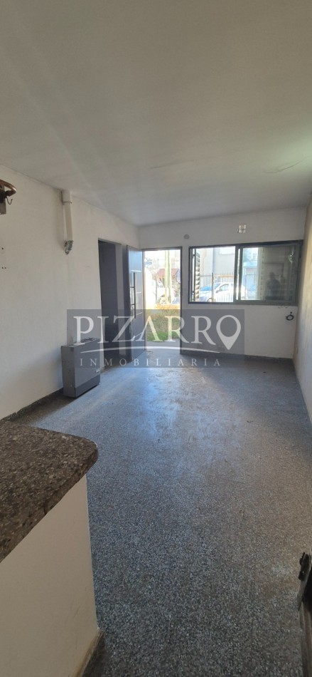 Venta Casa a Restaurar, Rio Agrio al 100