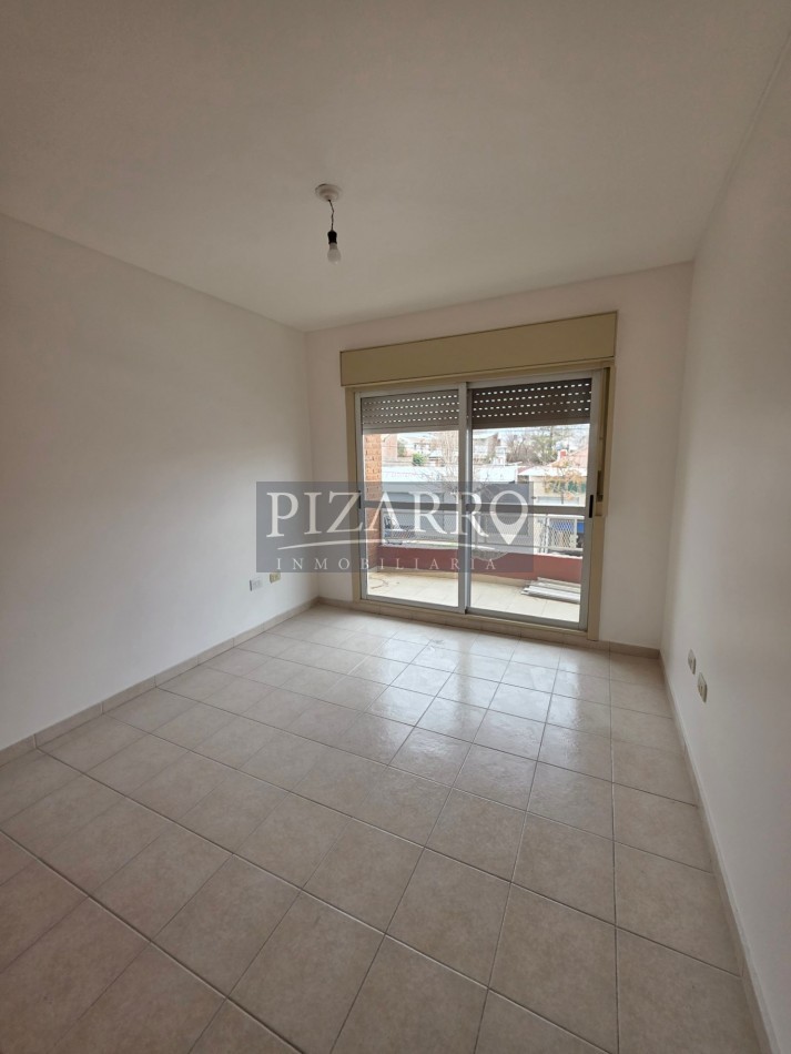 Alquiler Duplex 3 Dorm. - Patio y Cochera | Catriel Al 200