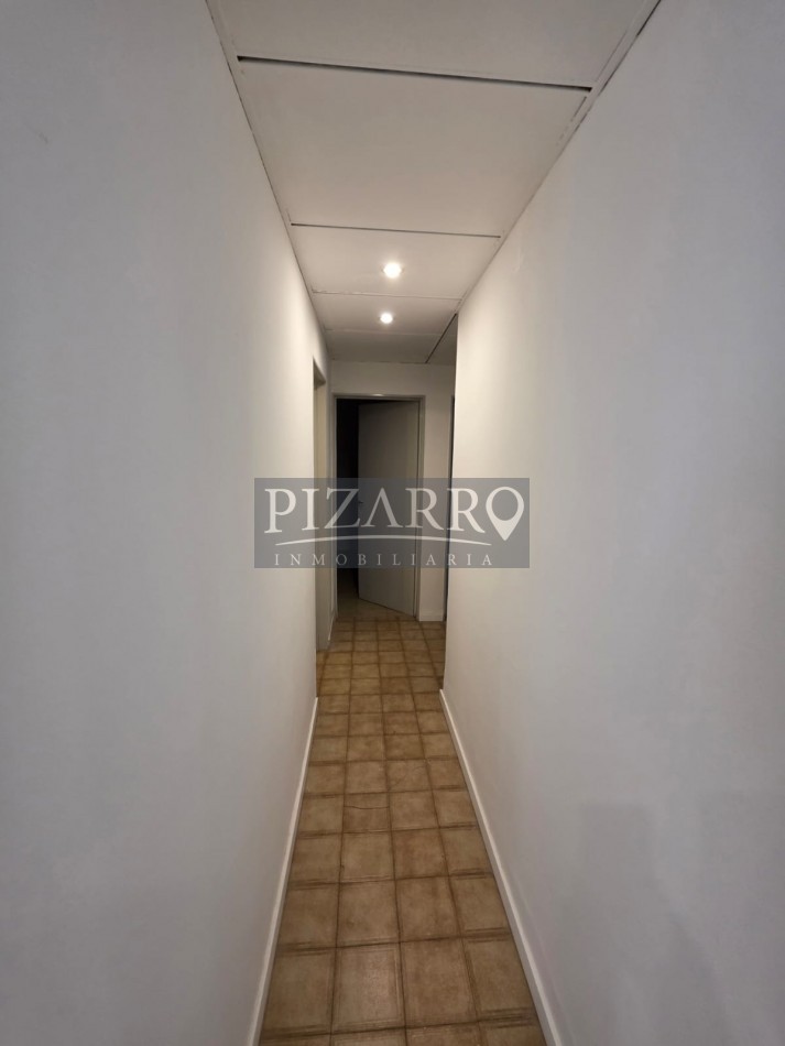 Casa Tres Dormitorios con Jardin y Garage - Barrio Melipal
