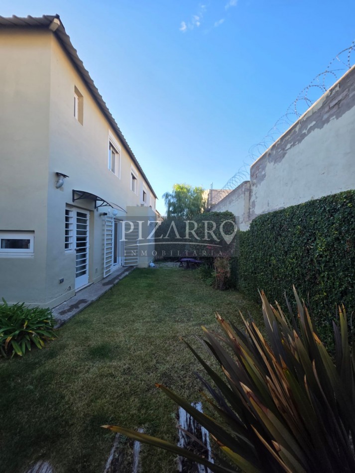 Duplex 3 dorm - Garage - Patio con parrilla - Excelente ubicacion.
