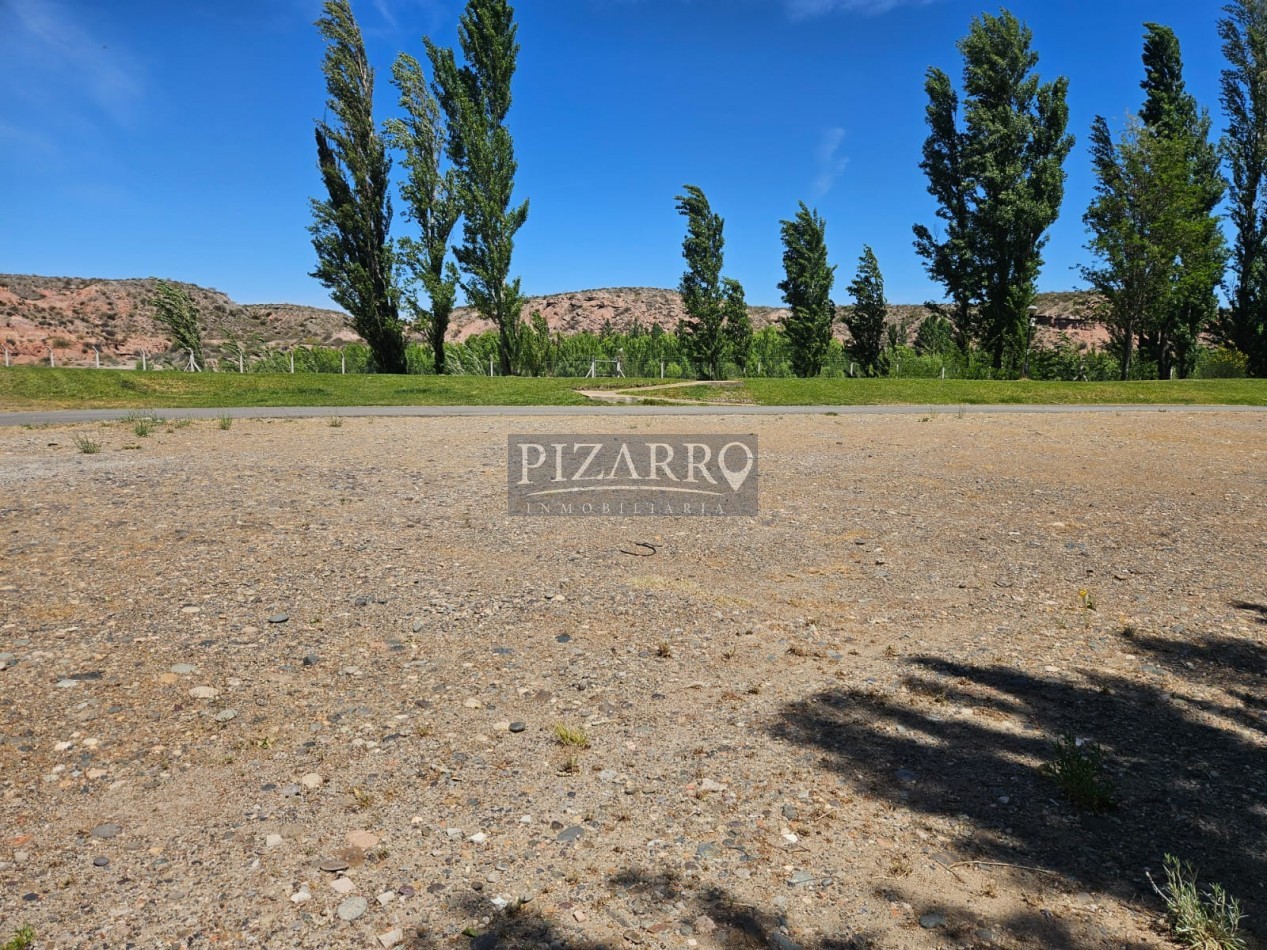 Venta Lote esquina frente al rio y fondo de laguna La Zagala