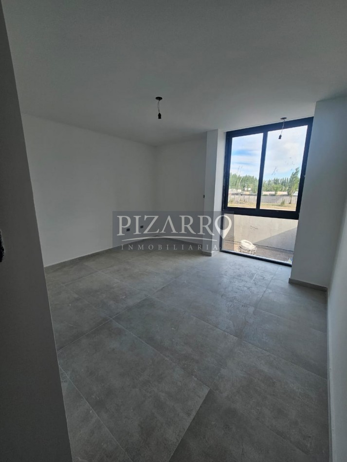 Venta Duplex Nivel Gerencial tres dormitorios zona Confluencia