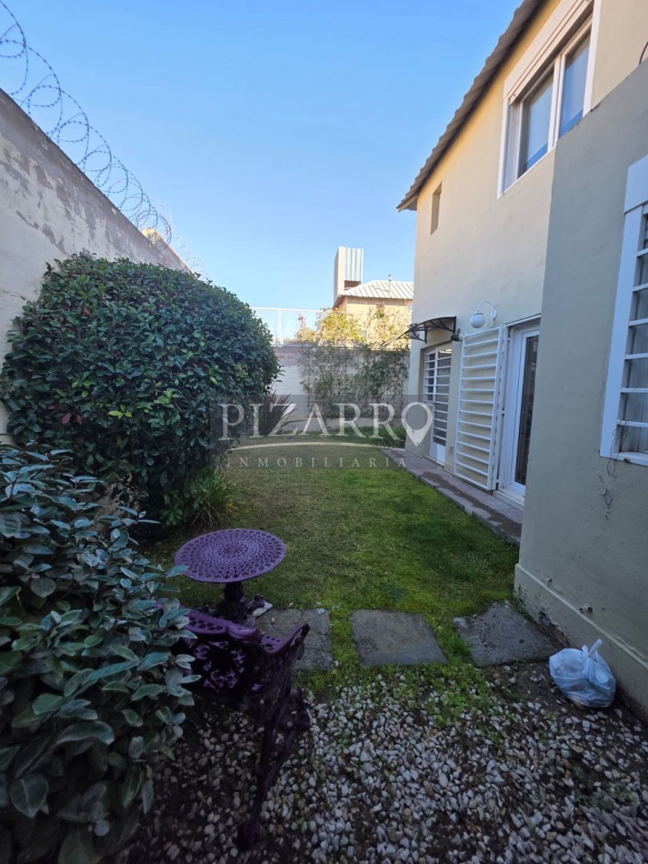 Duplex 3 dorm - Garage - Patio con parrilla - Excelente ubicacion.